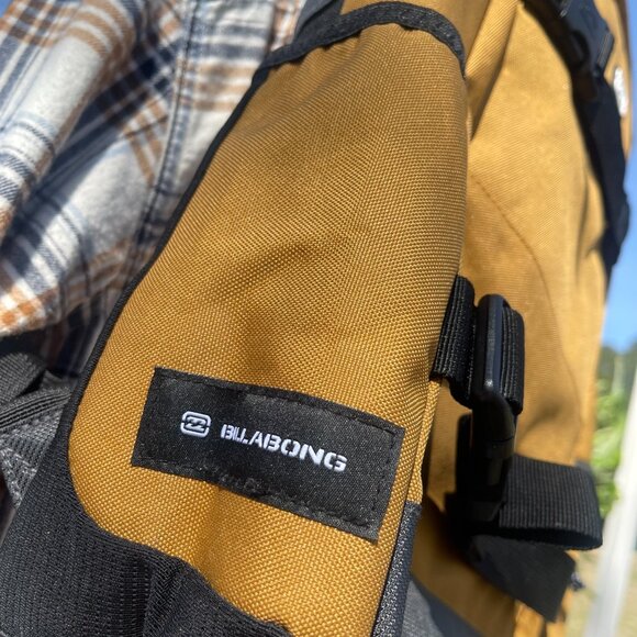 NWT Unisex O/S Camel/Black Billabong Chief Comm Backpack - Picture 9 of 15